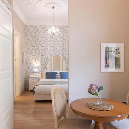 Gatto Perso Luxury Studio Apartments Thessaloniki Exterior photo