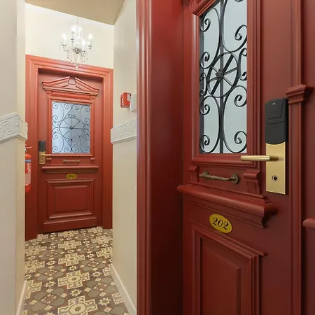 Gatto Perso Luxury Studio Apartments Thessaloniki Exterior photo